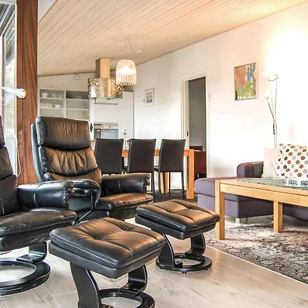 3 Bedroom Stunning In Rudkobing Holiday home Spodsbjerg