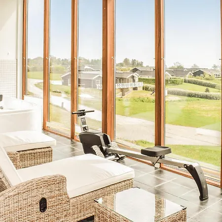 3 Bedroom Stunning In Rudkobing Holiday home *