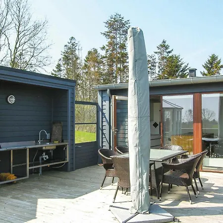 3 Bedroom Stunning In Rudkobing Holiday home Spodsbjerg