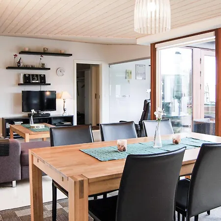 3 Bedroom Stunning In Rudkobing Holiday home